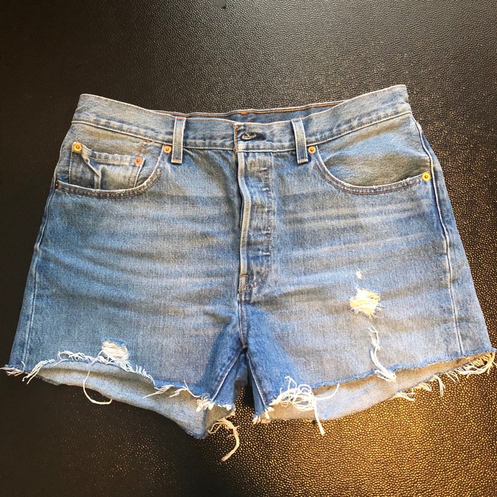 Levi’s 501 Cutoff Jean Shorts